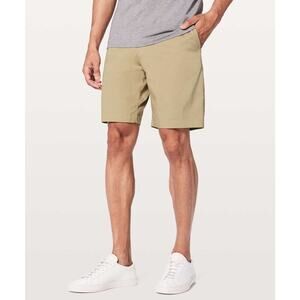 Lululemon Men Commission Shorts Chinos Slim Fit 9 Inch Inseam Khaki Size 38
